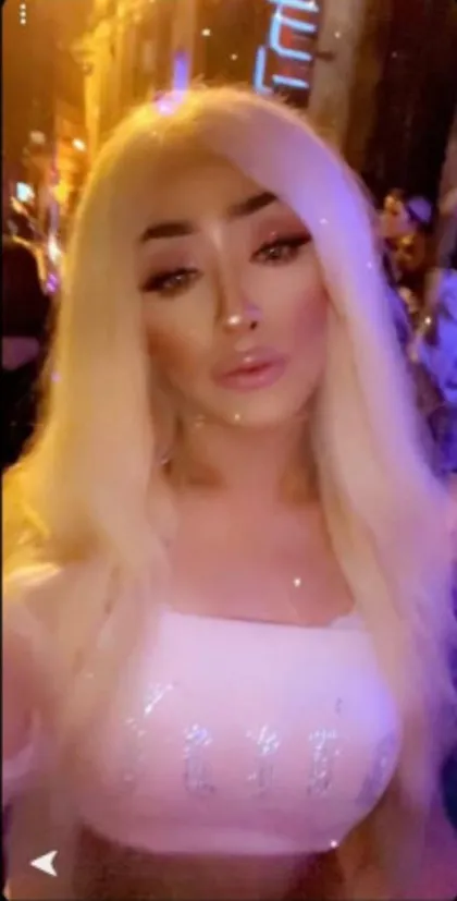 BLONDE BABY escort profile in Bradford